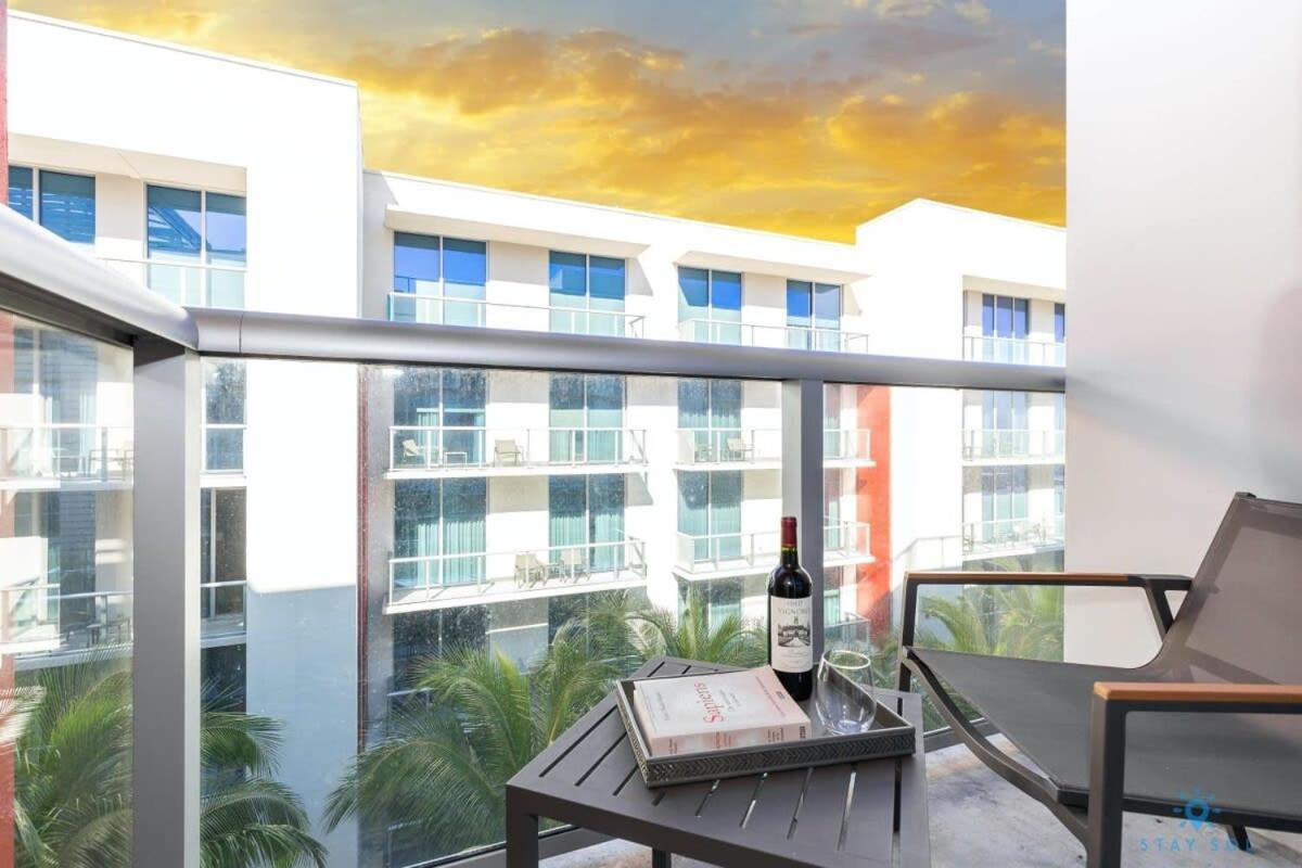 Tropical Oasis - Rooftop Pool- Near Beach - Gym Hollywood Extérieur photo